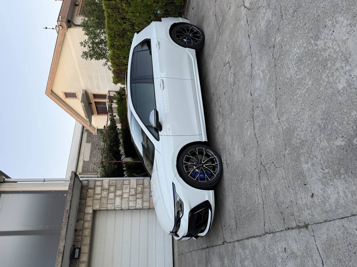 Volkswagen Golf R 333ks 4motion
